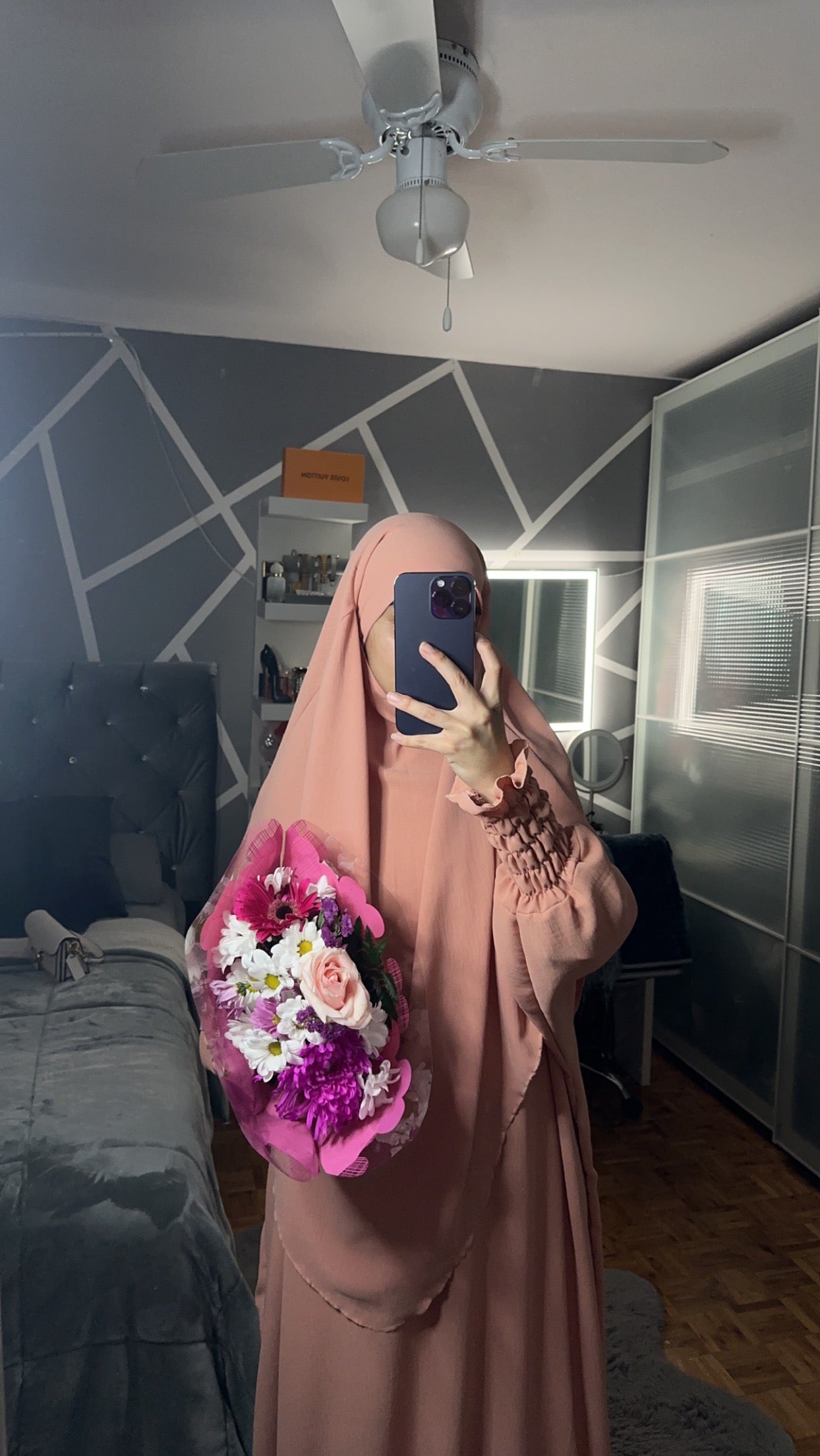 Abaya Noor rose